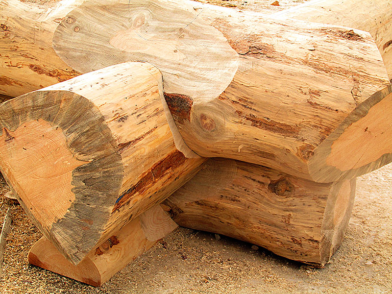 Full scribe log joinery